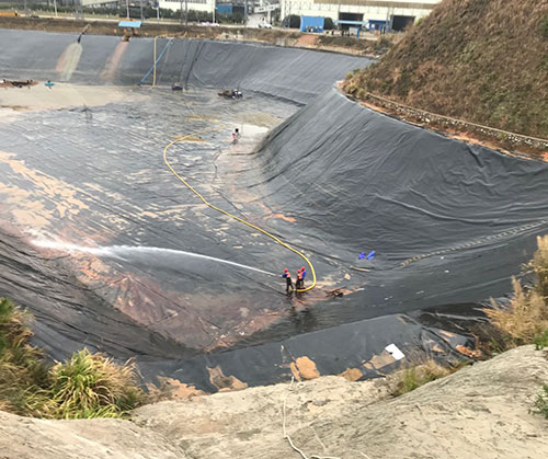 熊口镇废水池清理